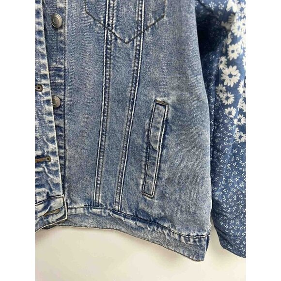 Avec Les Filles Denim Combo Trucker Jacket Size Medium Floral Patchwork Blue - Picture 5 of 10